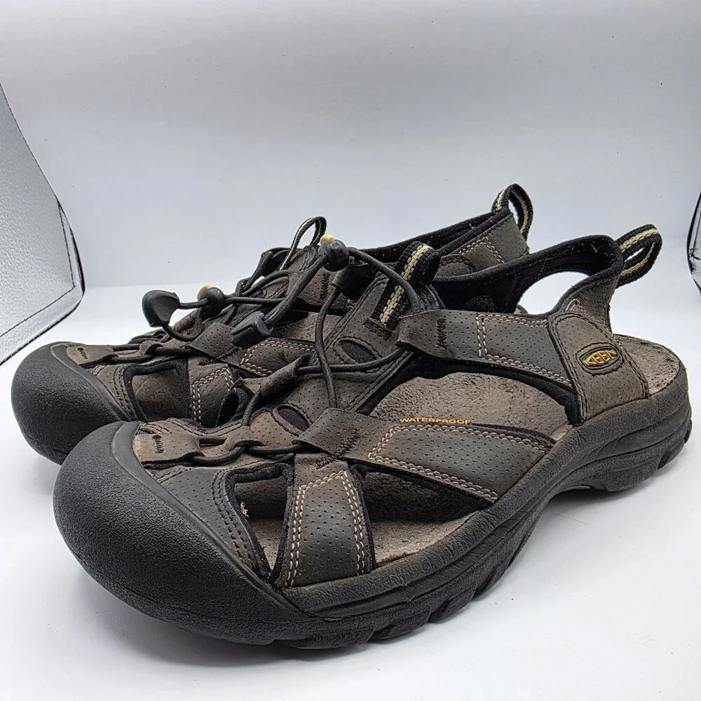 Keen H2 Mens Size 8 Gray Closed Toe Sandals Waterproof Casual Walking Outdoors